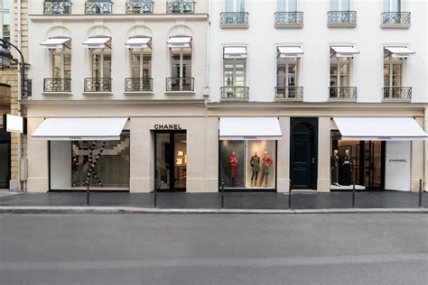 Rue du Faubourg St.Honorè – Paris – The Boutique 